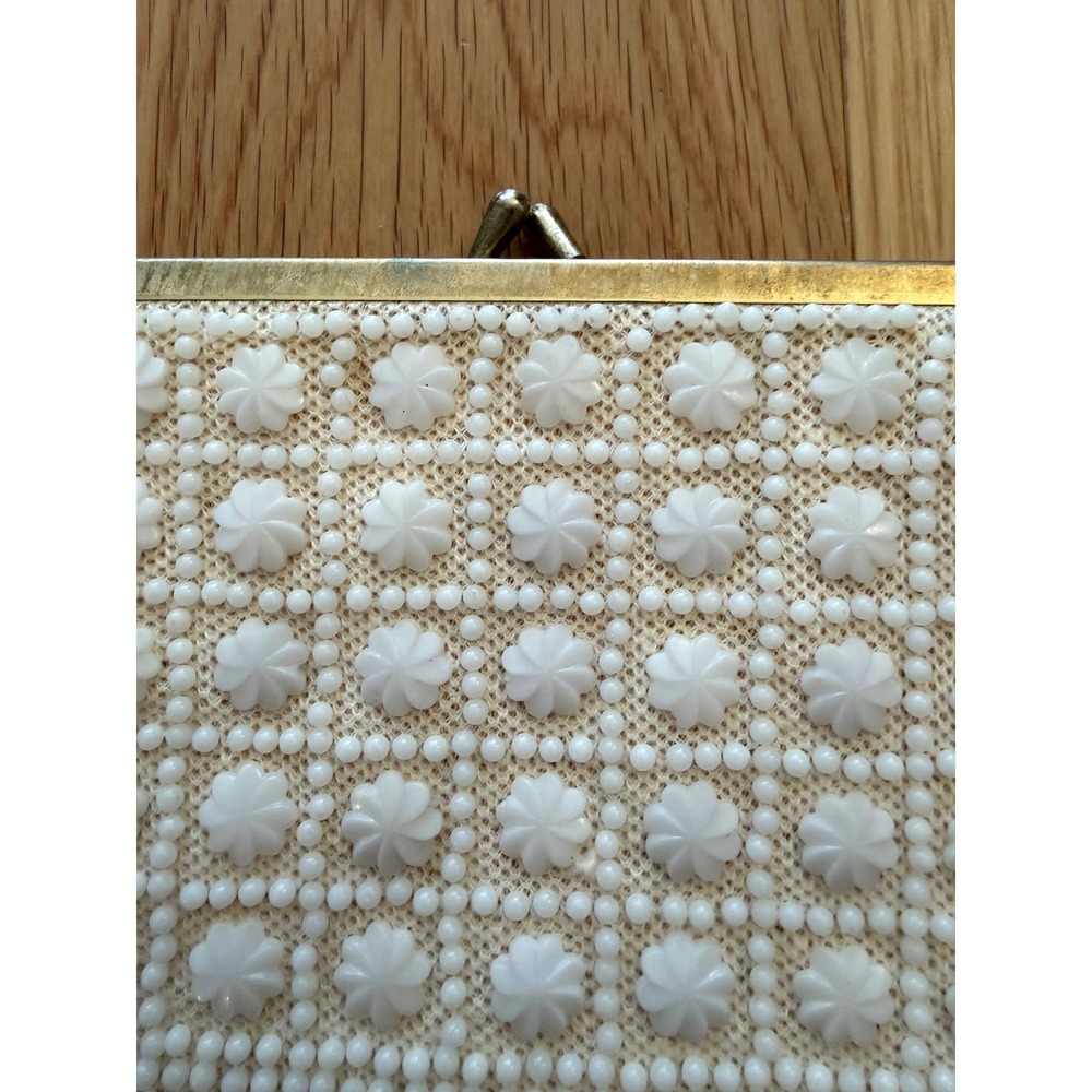 Vtg Mid Century Style by Regal White Floral Candy Beaded Clutch - Picture 4 of 6